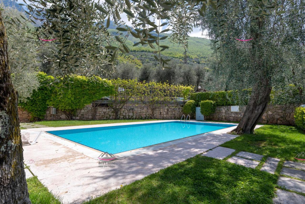 Garden Beth'S House Apartamento Brenzone sul Garda Exterior foto