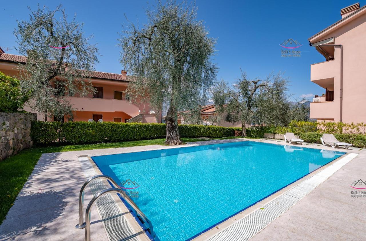 Garden Beth'S House Apartamento Brenzone sul Garda Exterior foto