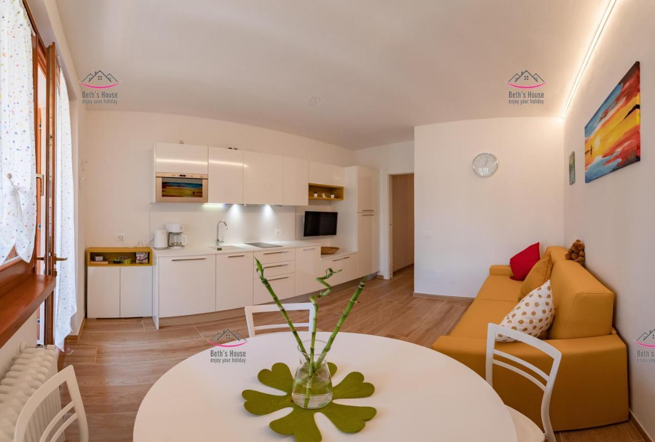 Garden Beth'S House Apartamento Brenzone sul Garda Exterior foto