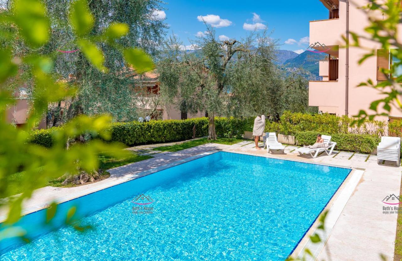 Garden Beth'S House Apartamento Brenzone sul Garda Exterior foto