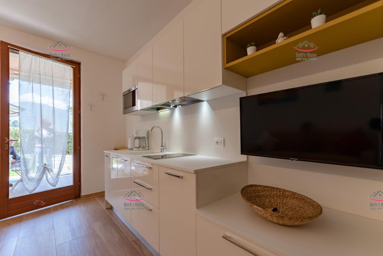 Garden Beth'S House Apartamento Brenzone sul Garda Exterior foto